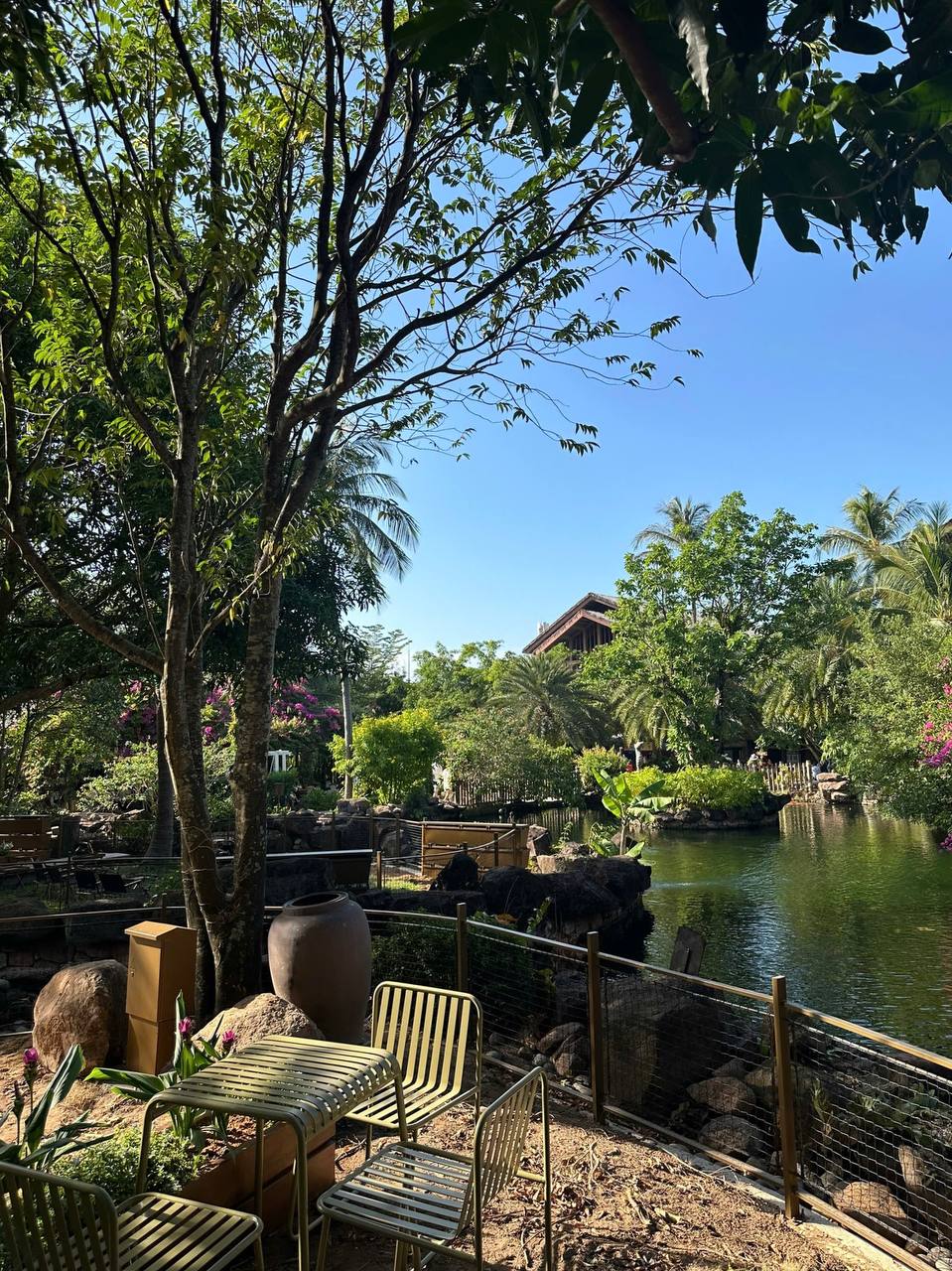 Tốn 1 triệu đồng mới được quyền mua một ly Phê La, chi nhánh mới khiến khách nghe xong muốn quay xe gấp- Ảnh 8.