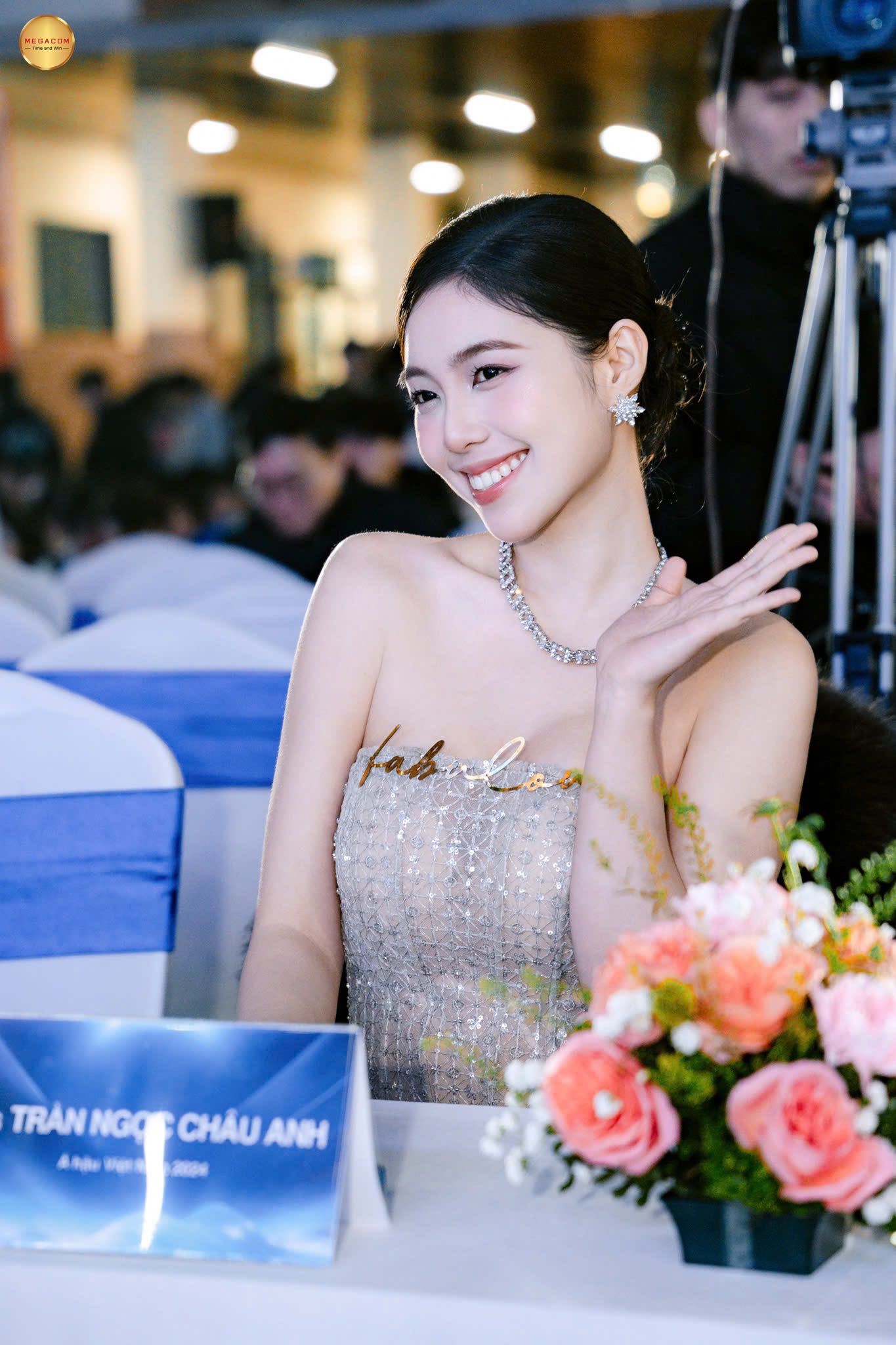 Mỹ nhân cao 1m70 mang quân hàm thiếu úy lọt top tìm kiếm với Đình Bắc: Từ gia thế đến học vấn đều đỉnh cao - Ảnh 8.