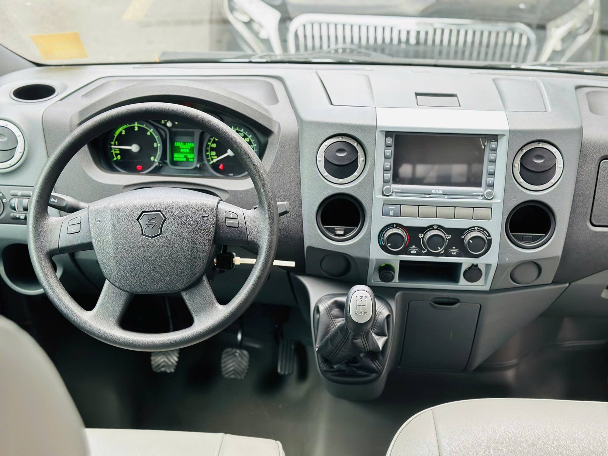 Rao ‘nhà di động’ từng của Ngọc Trinh giá hơn 800 triệu đồng, người bán cho biết mua mới hơn 2 tỷ, lăn bánh chỉ 5.000km- Ảnh 6.