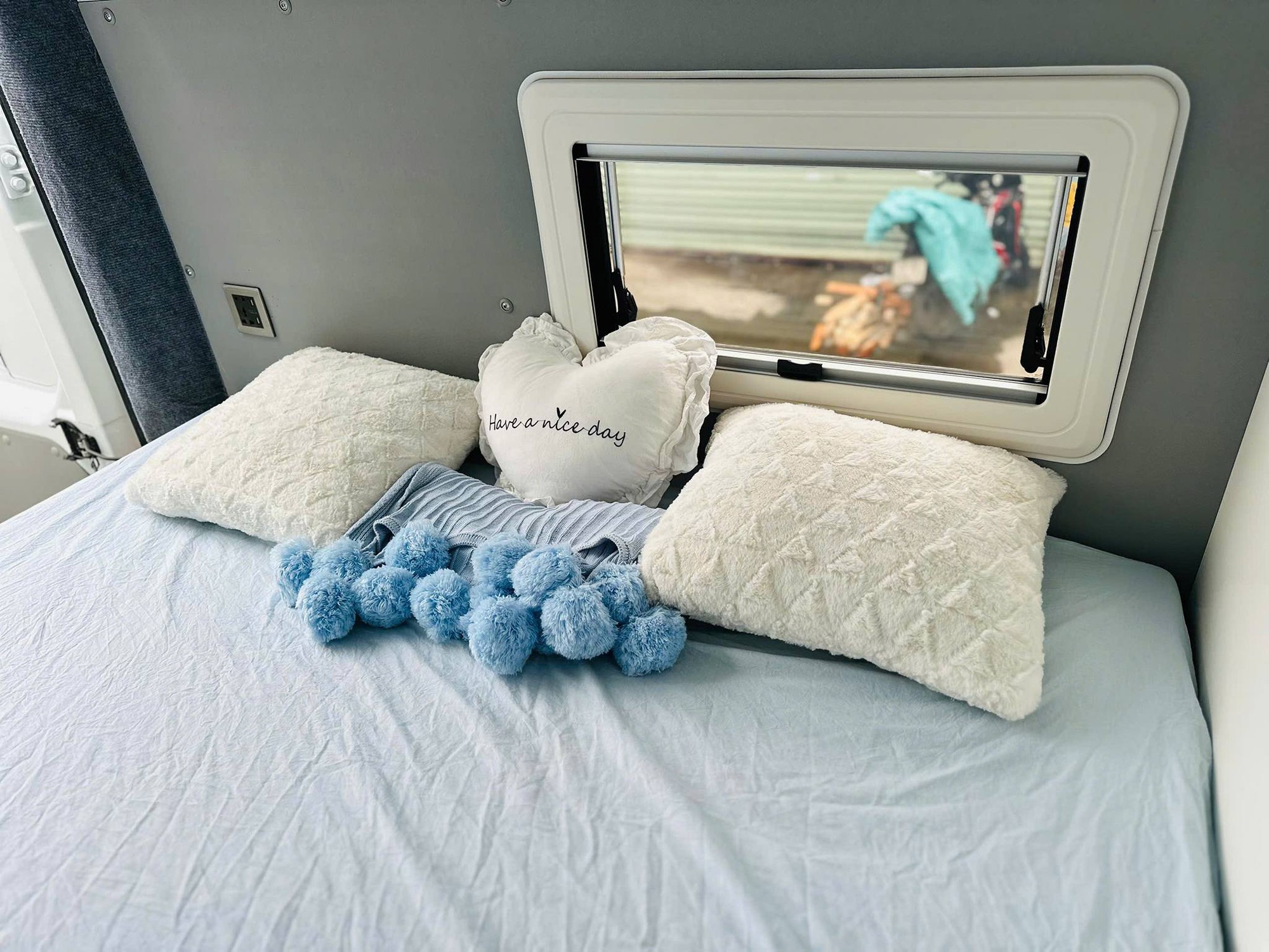 Rao ‘nhà di động’ từng của Ngọc Trinh giá hơn 800 triệu đồng, người bán cho biết mua mới hơn 2 tỷ, lăn bánh chỉ 5.000km- Ảnh 12.