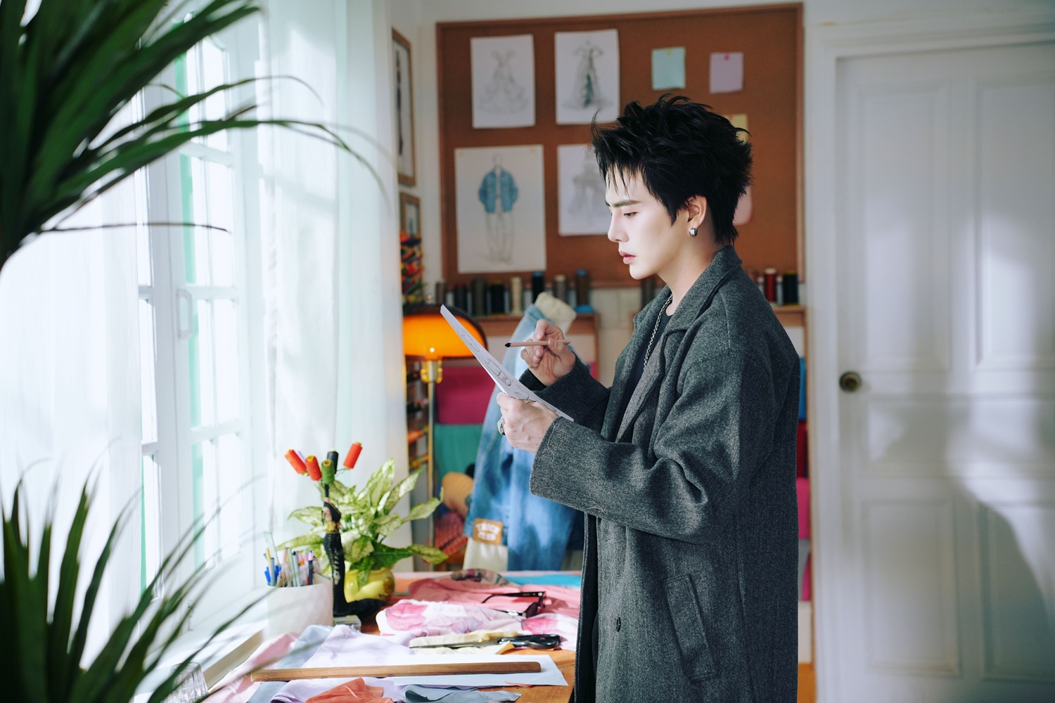 Vừa giành giải Mai Vàng, Duy Khánh hé lộ những dự định cho năm mới 2026- Ảnh 1.