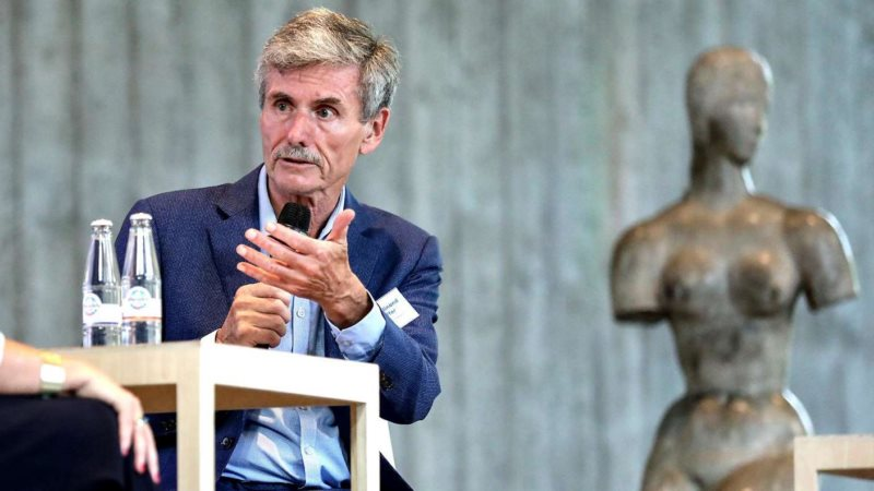 Ch&acirc;u &Acirc;u tụt hậu 20 năm so với Trung Quốc về c&ocirc;ng nghệ pin xe điện - Ảnh 1.