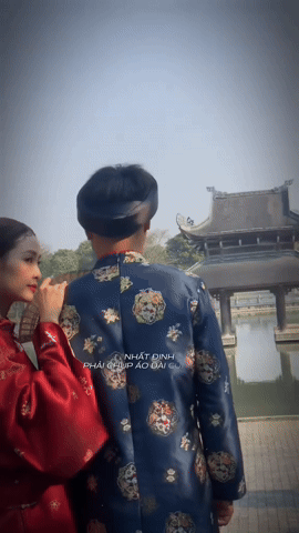 MC Huyền Trang Mù Tạt và tuyển thủ Việt Nam bận rộn chuẩn bị cho đám cưới, loạt khoảnh khắc tình tứ gây sốt MXH- Ảnh 3. MC Huyền Trang Mù Tạt và tuyển thủ Việt Nam bận rộn chuẩn bị cho đám cưới, loạt khoảnh khắc tình tứ gây sốt MXH- Ảnh 3.