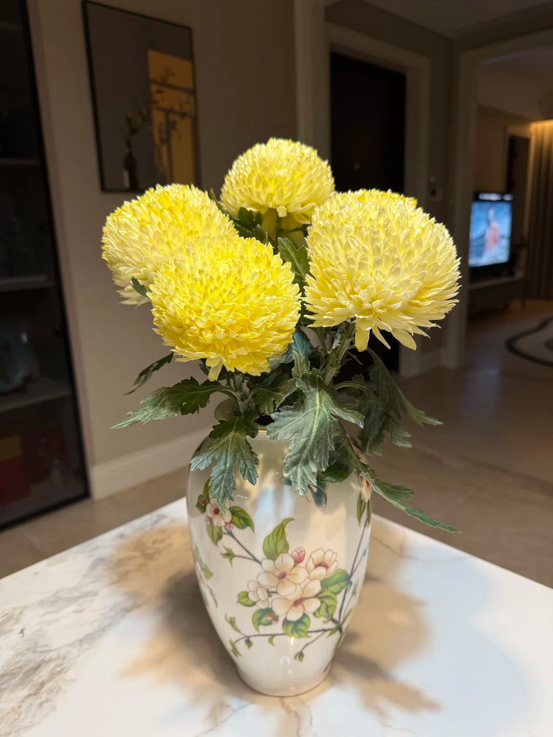 Chi hơn 300k mua cúc mẫu đơn khổng lồ cho phòng khách ngày Tết 2026 - Ảnh 34.