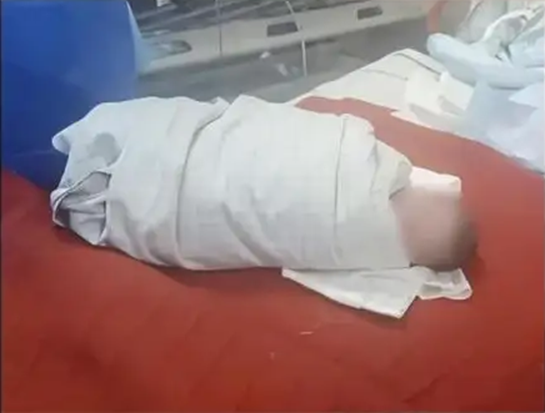 Người phụ nữ đau bụng dữ dội nên đi khám, chuyện xảy ra 23 phút sau đó gây "chấn động" - Ảnh 1. Người phụ nữ đau bụng dữ dội nên đi khám, chuyện xảy ra 23 phút sau đó gây "chấn động" - Ảnh 1.