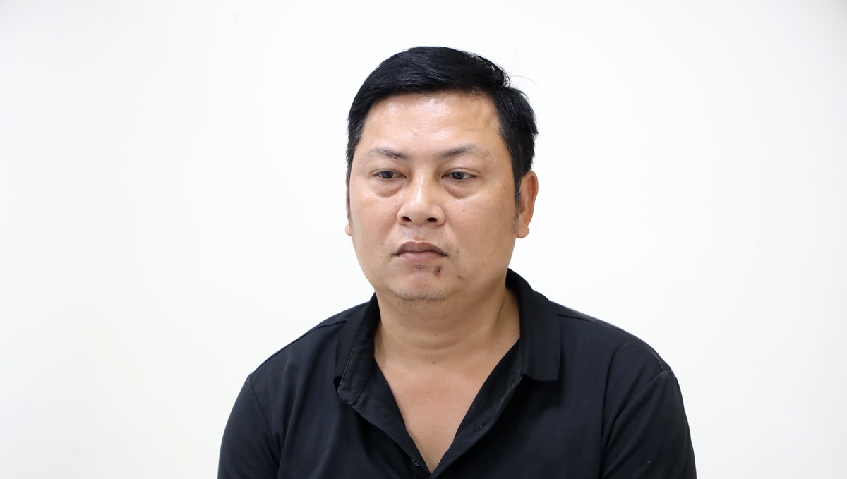 Ông trùm buôn lậu Nguyễn Hoàng Nam ra đầu thú tại Tây Ninh - Ảnh 1. Ông trùm buôn lậu Nguyễn Hoàng Nam ra đầu thú tại Tây Ninh - Ảnh 1.