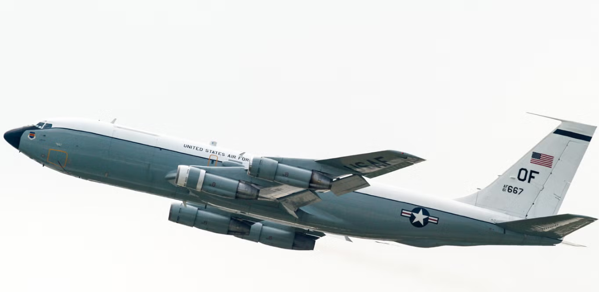 Bí ẩn chuyên cơ "VIP" Iran hạ cánh ở Nga, Mỹ cho "thợ săn hạt nhân" tái xuất - Ảnh 2.