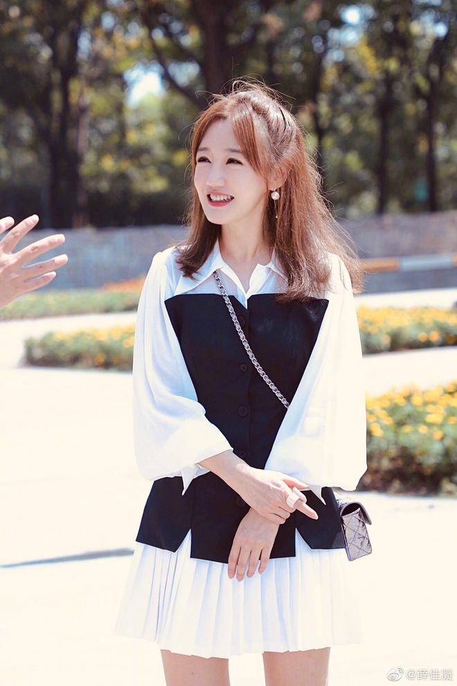 Nữ diễn viên mua 2 kg vàng, giờ choáng váng trước số tiền lãi vào ngày giá vàng lập đỉnh- Ảnh 1.