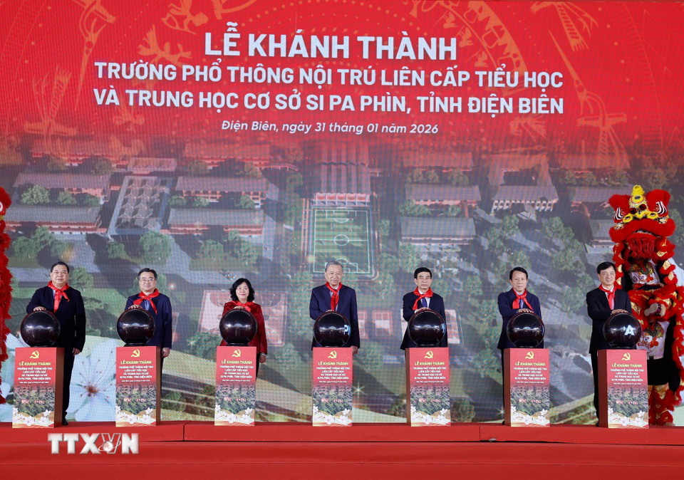 Tổng B&iacute; thư T&ocirc; L&acirc;m dự lễ kh&aacute;nh th&agrave;nh Trường Phổ th&ocirc;ng nội tr&uacute; li&ecirc;n cấp TH v&agrave; THCS Si Pa Ph&igrave;n - Ảnh 1.