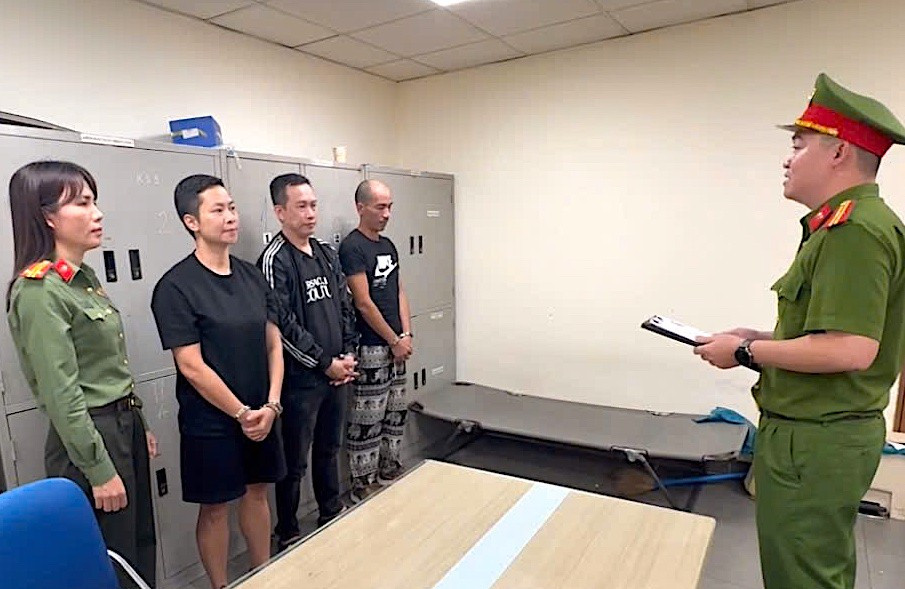 Bắt 3 đối tượng giang hồ li&ecirc;n quan vụ dằn mặt cổ đ&ocirc;ng ở Đ&agrave; Nẵng - Ảnh 1.