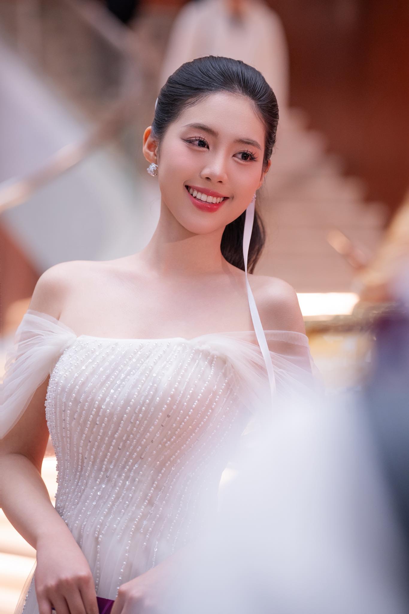 Châu Anh và Cẩm Ly: So kè 2 mỹ nhân được "đẩy thuyền" với Đình Bắc - Ảnh 10. Châu Anh và Cẩm Ly: So kè 2 mỹ nhân được "đẩy thuyền" với Đình Bắc - Ảnh 10.