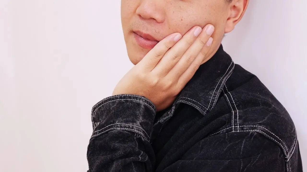 Miệng bỗng xuất hiện 4 dấu hiệu lạ, rất c&oacute; thể dạ d&agrave;y đang "k&ecirc;u cứu" v&igrave; ung thư - Ảnh 2.