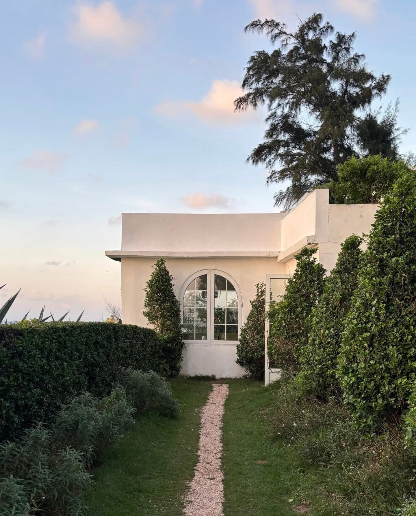 Sự thật về hòn đảo cảnh như phim, được nhận xét "chỉ cần qua cửa khẩu Móng Cái": Nhiều người đã nhầm - Ảnh 3.