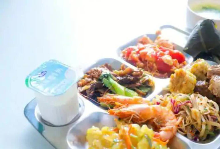 Nam shipper 39 tuổi bị tổn thương gan, b&aacute;c sĩ khuy&ecirc;n: 3 kiểu ăn trưa n&ecirc;n bỏ ngay- Ảnh 4.