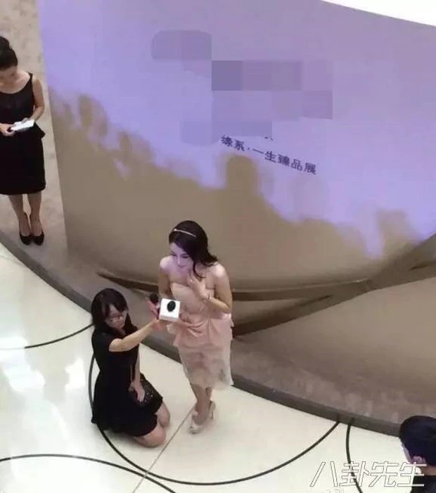 Ai giũa lại c&aacute;i nết của 5 mỹ nh&acirc;n n&agrave;y gi&ugrave;m: Đ&atilde; trả lương rẻ mạt, c&ograve;n đối xử với trợ l&yacute; như người hầu- Ảnh 5.