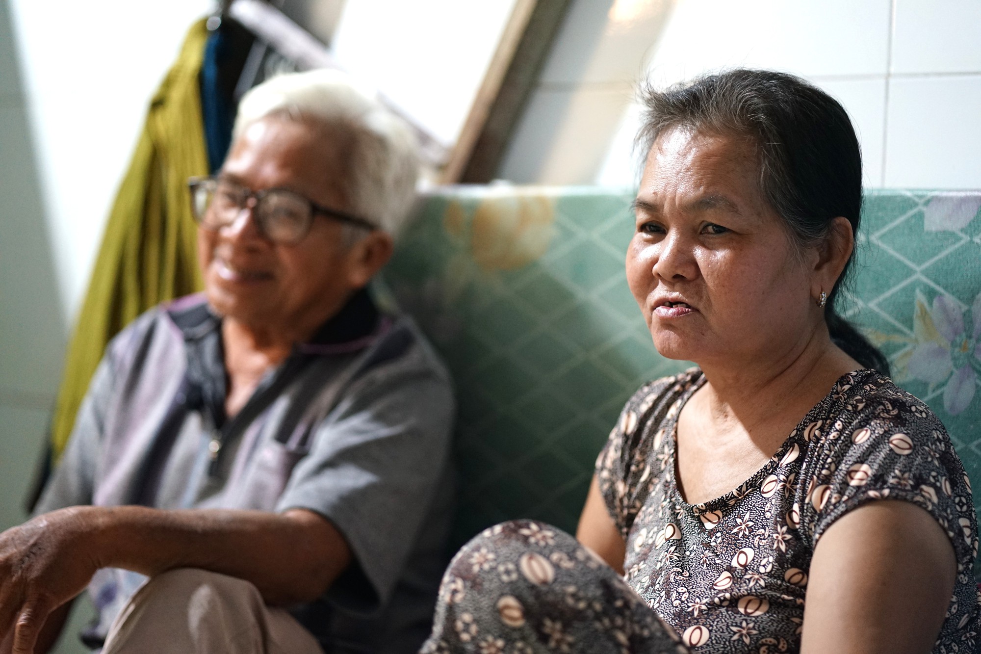 C&acirc;u chuyện bất ngờ ph&iacute;a sau chiếc xe tr&aacute;i c&acirc;y vỡ n&aacute;t của người đ&agrave;n &ocirc;ng 64 tuổi một m&igrave;nh nu&ocirc;i vợ bệnh ở TP.HCM- Ảnh 6.