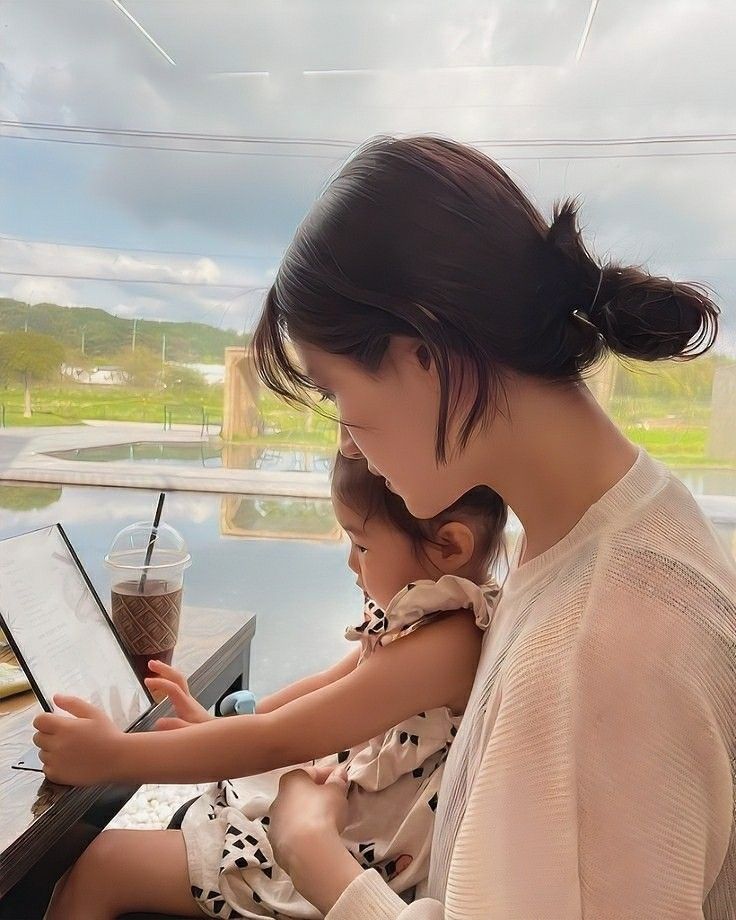 Sau 4 ngày nghỉ lễ, thứ đọng lại là sự mệt nhoài khi phải chăm 1 đứa con 34 tháng và 1 đứa... 34 tuổi- Ảnh 1. Sau 4 ngày nghỉ lễ, thứ đọng lại là sự mệt nhoài khi phải chăm 1 đứa con 34 tháng và 1 đứa... 34 tuổi- Ảnh 1.