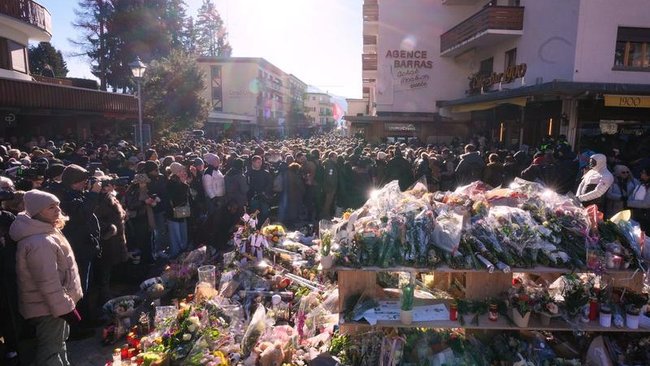 Vụ cháy quán bar ở Thụy Sĩ khiến 155 người thương vong: Thảm kịch đau lòng cho giới trẻ - Ảnh 3. Vụ cháy quán bar ở Thụy Sĩ khiến 155 người thương vong: Thảm kịch đau lòng cho giới trẻ - Ảnh 3.