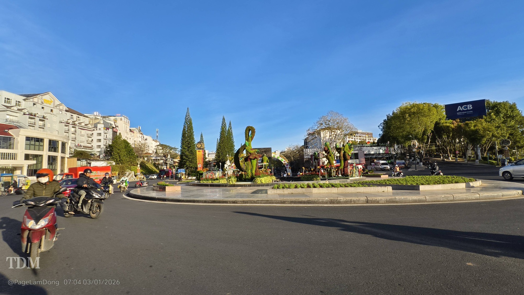 Cảnh tượng kh&oacute; tin tại Đ&agrave; Lạt trong dịp Tết dương lịch- Ảnh 5.