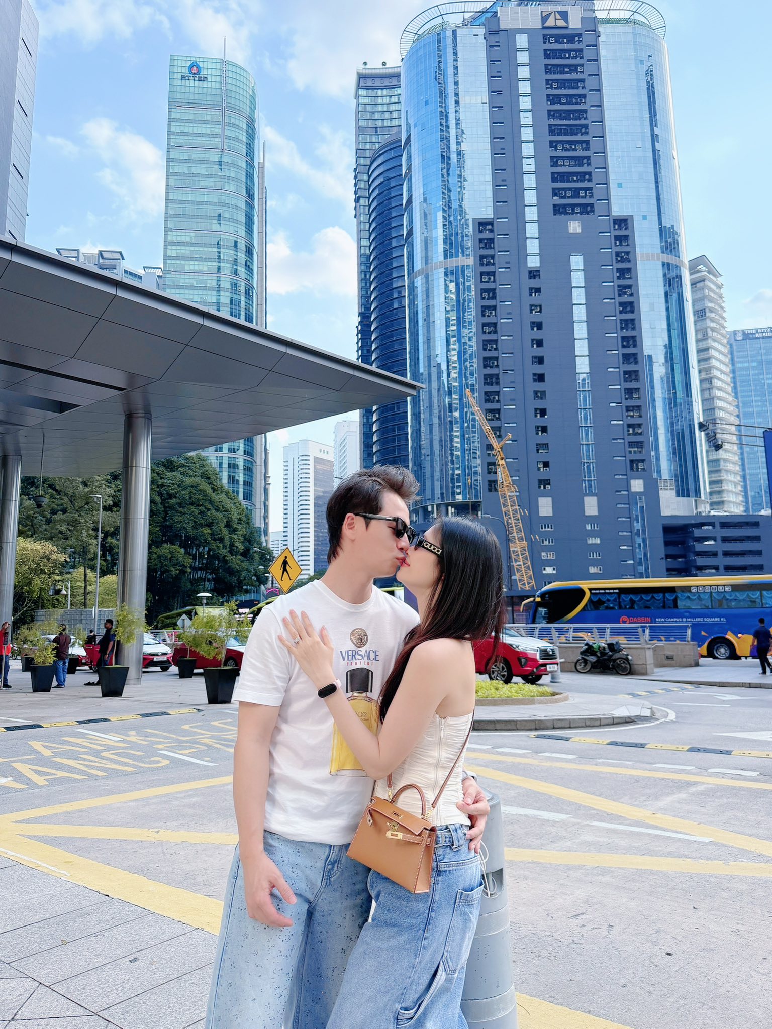 - Ảnh 4. - Ảnh 4.