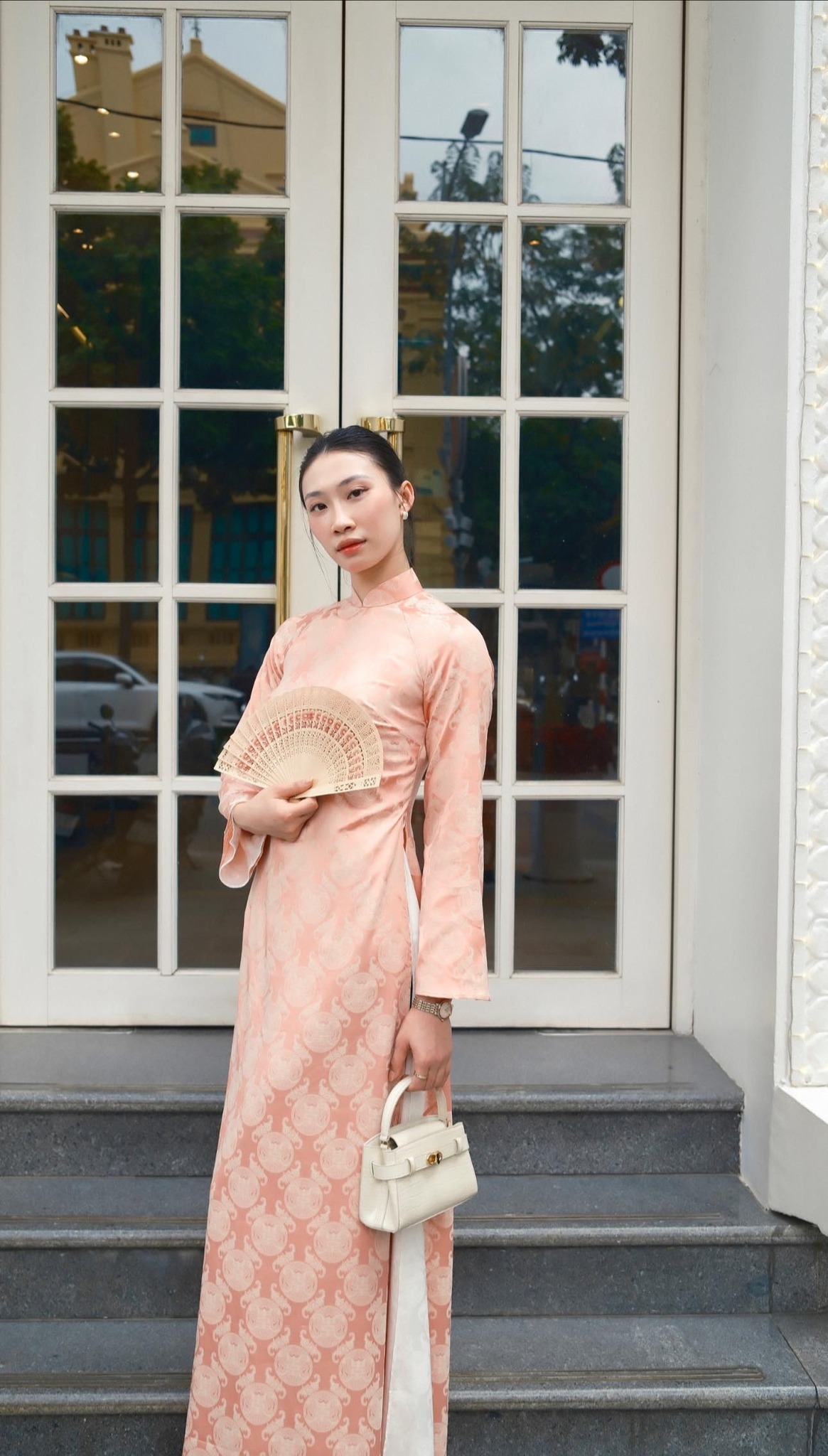 Rộ tin hotgirl bóng chuyền Nguyệt Anh sắp cưới "nam thần" điền kinh Quách Công Lịch - Ảnh 4. Rộ tin hotgirl bóng chuyền Nguyệt Anh sắp cưới "nam thần" điền kinh Quách Công Lịch - Ảnh 4.