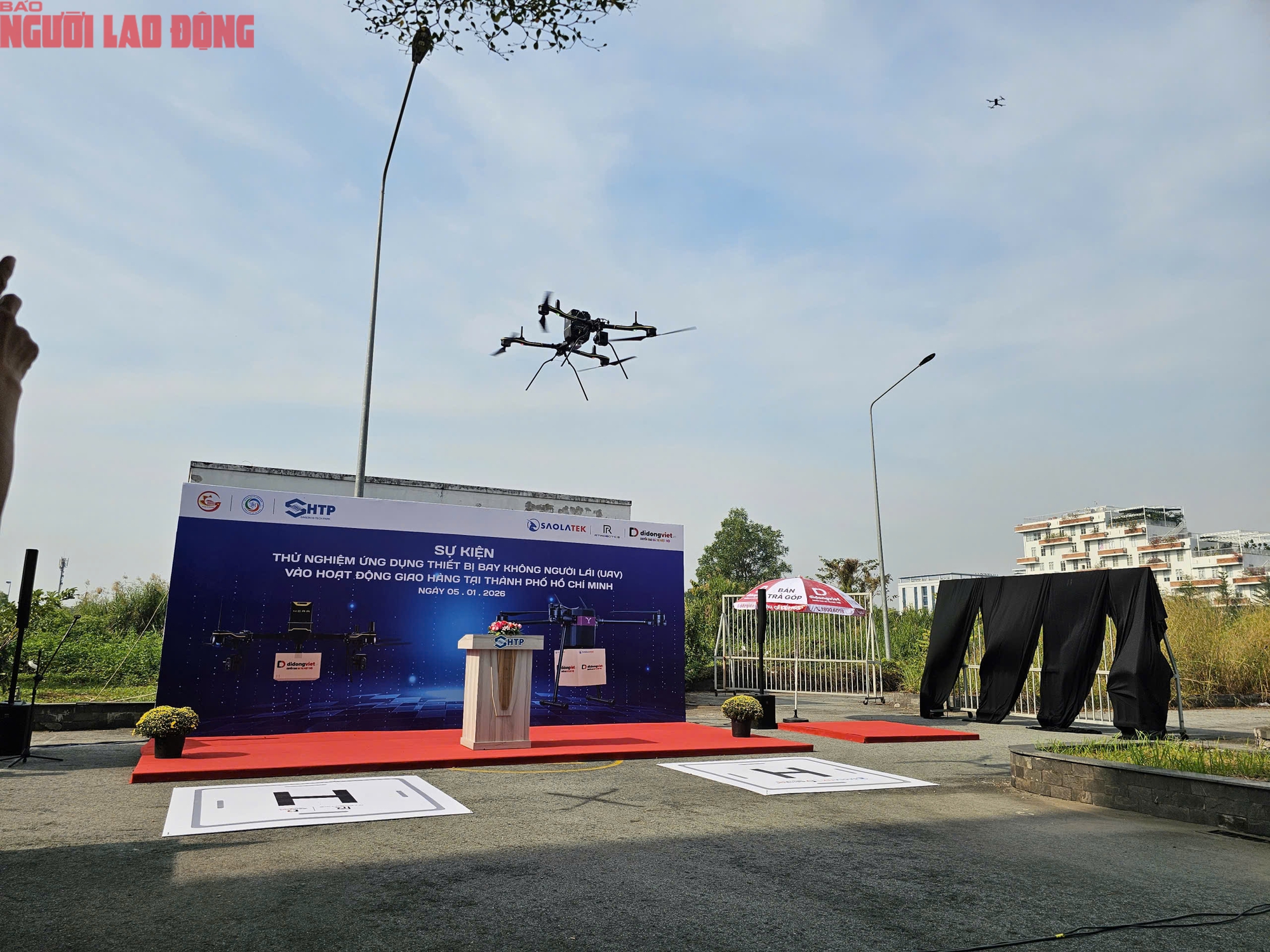 Ch&iacute;nh thức thử nghiệm giao h&agrave;ng bằng drone tại TPHCM - Ảnh 4.
