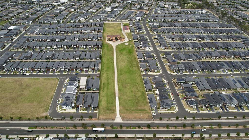 Ng&ocirc;i nh&agrave; "cứng đầu" nhất thế giới, được đền b&ugrave; 1.051 tỷ đồng vẫn kh&ocirc;ng chịu rời đi: Chủ nh&agrave; bị chỉ tr&iacute;ch v&igrave; 1 l&yacute; do rất kỳ lạ- Ảnh 1.