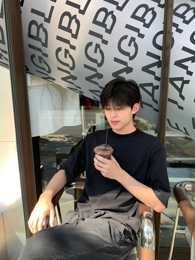 Tin vui ng&agrave;y đầu đi l&agrave;m của hội nghỉ Tết dương v&agrave; đ&atilde; ti&ecirc;u hết 50% lương- Ảnh 2.