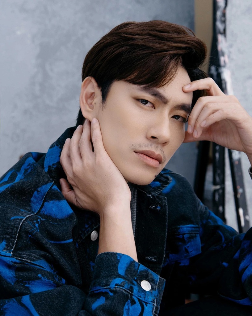 Nam diễn viên Việt "lột xác" ngoạn mục sau khi chia tay bạn gái hơn 18 tuổi - Ảnh 2. Nam diễn viên Việt "lột xác" ngoạn mục sau khi chia tay bạn gái hơn 18 tuổi - Ảnh 2.