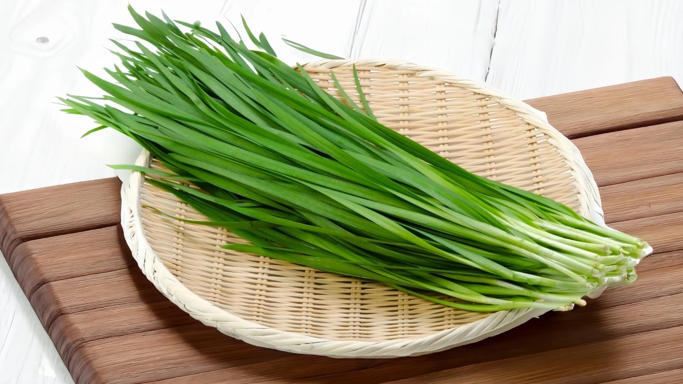 Hẹ được v&iacute; như &ldquo;rau v&agrave;ng&rdquo; cho sức khỏe, nhưng kh&ocirc;ng phải ai cũng ăn được: 3 nh&oacute;m người n&agrave;y n&ecirc;n tr&aacute;nh xa, rất nhiều người v&ocirc; t&igrave;nh mắc sai lầm- Ảnh 3.