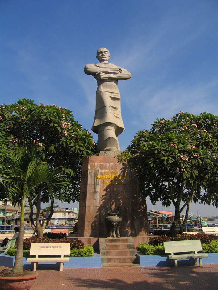 Thủ khoa Hu&acirc;n l&agrave; ai? Cuộc đời v&agrave; sự nghiệp của vị anh h&ugrave;ng y&ecirc;u nước - Ảnh 1.