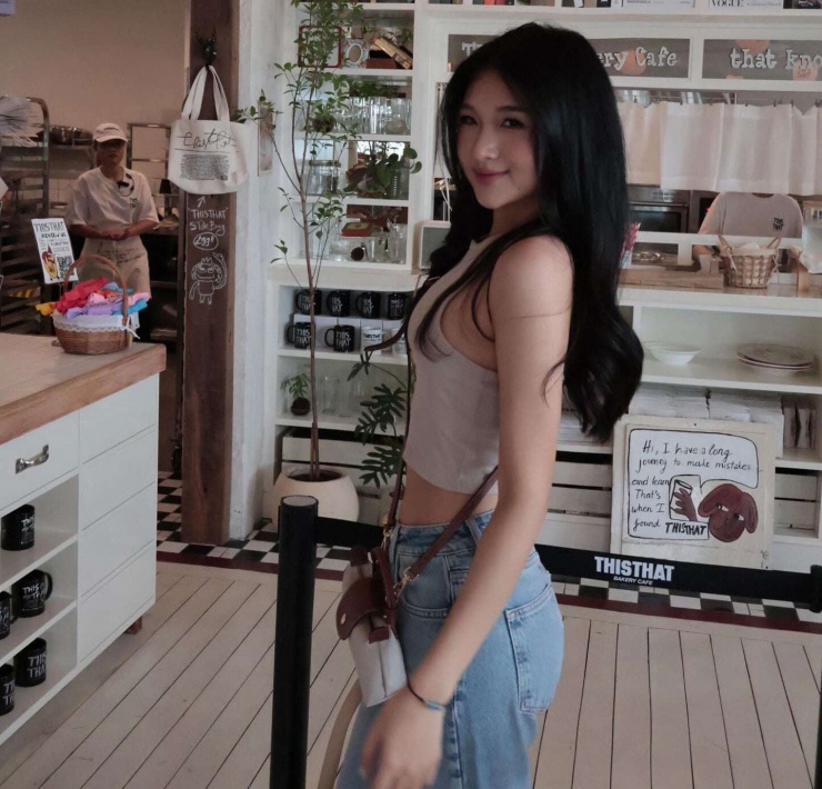 Lan truyền loạt ảnh thủ môn hotboy U23 Việt Nam Trần Trung Kiên tình tứ bên bạn gái tin đồn, visual "đàng gái" gây sốt - Ảnh 8. Lan truyền loạt ảnh thủ môn hotboy U23 Việt Nam Trần Trung Kiên tình tứ bên bạn gái tin đồn, visual "đàng gái" gây sốt - Ảnh 8.