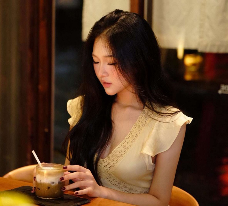 Lan truyền loạt ảnh thủ môn hotboy U23 Việt Nam Trần Trung Kiên tình tứ bên bạn gái tin đồn, visual "đàng gái" gây sốt - Ảnh 10. Lan truyền loạt ảnh thủ môn hotboy U23 Việt Nam Trần Trung Kiên tình tứ bên bạn gái tin đồn, visual "đàng gái" gây sốt - Ảnh 10.