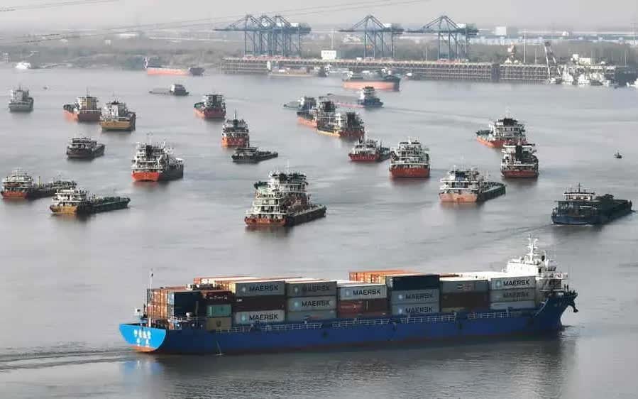 S&ocirc;ng Dương Tử (Trung Quốc) l&agrave; tuyến đường thủy nội địa nhộn nhịp nhất thế giới - Ảnh 1.