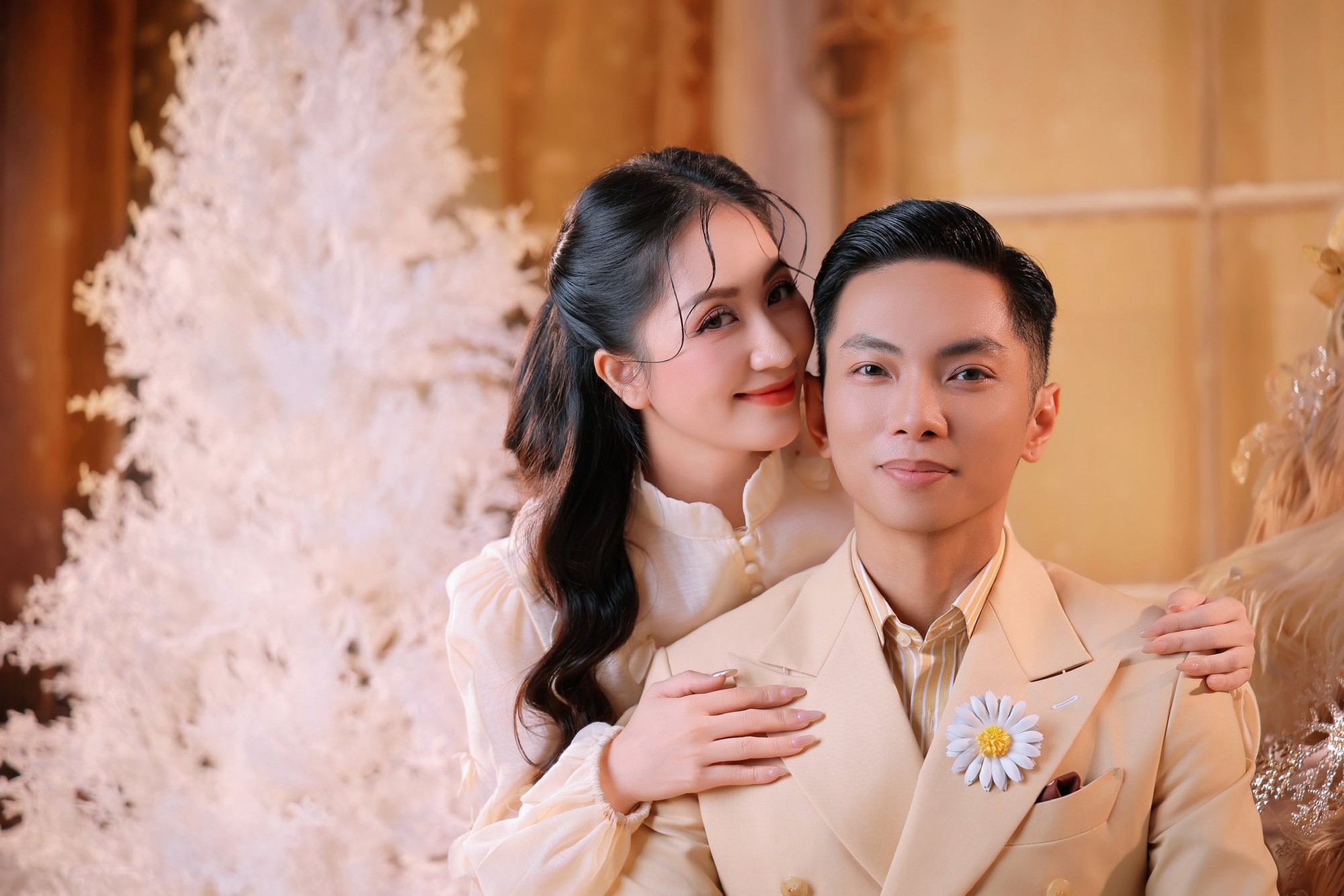 Bạn nhảy của Phan Hiển n&oacute;i thẳng về Kh&aacute;nh Thi: Chị ấy "xấu" lắm! - Ảnh 2.