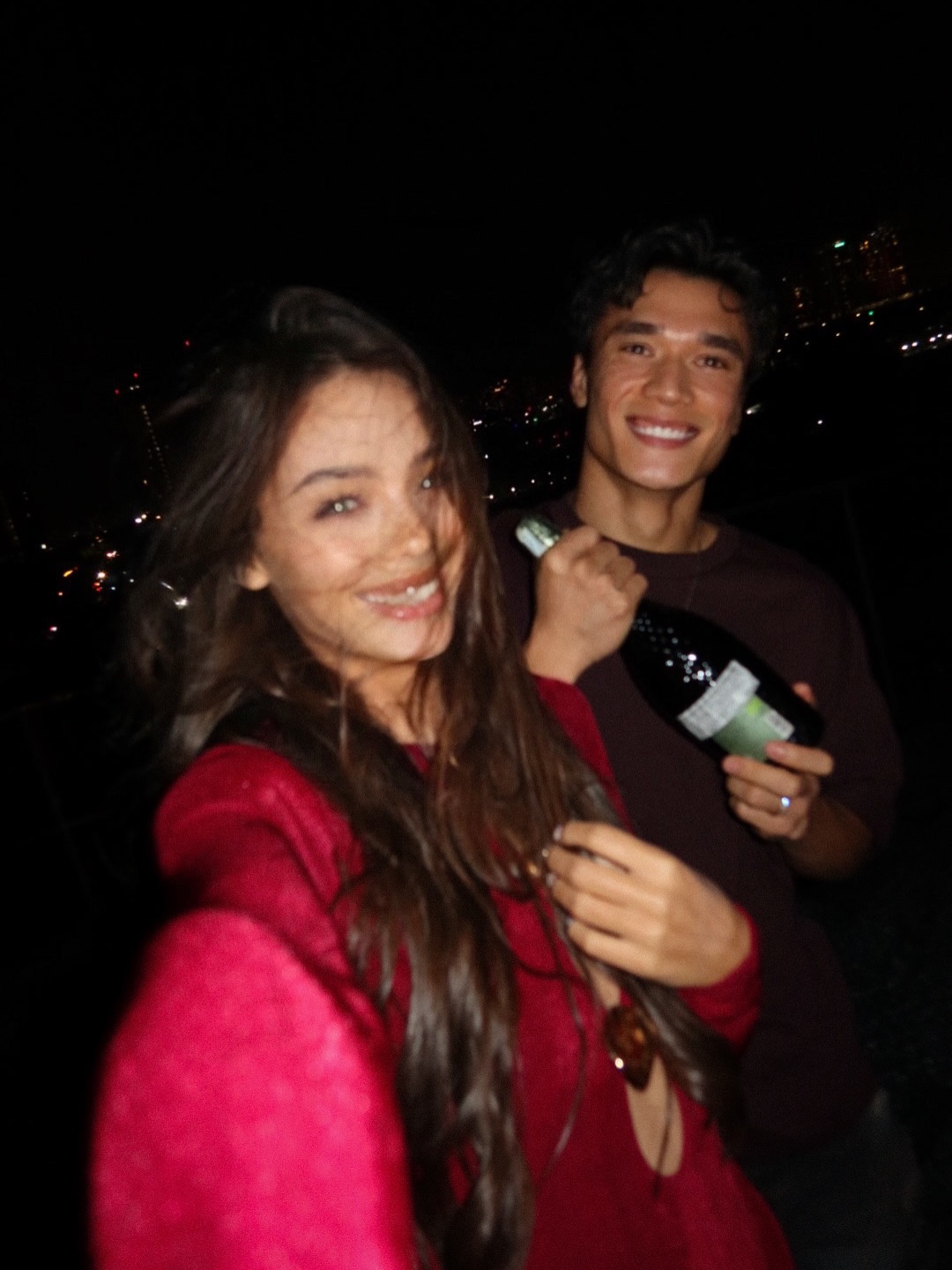 H&ocirc;n nh&acirc;n của thủ m&ocirc;n quốc d&acirc;n B&ugrave;i Tiến Dũng b&ecirc;n vợ mẫu T&acirc;y 4 năm sau đ&aacute;m cưới b&iacute; mật- Ảnh 6.