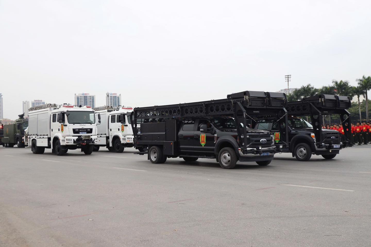 Lực lượng cảnh sát tinh nhuệ và dàn khí tài hiện đại diễn tập bảo vệ Đại hội XIV của Đảng - Ảnh 5.