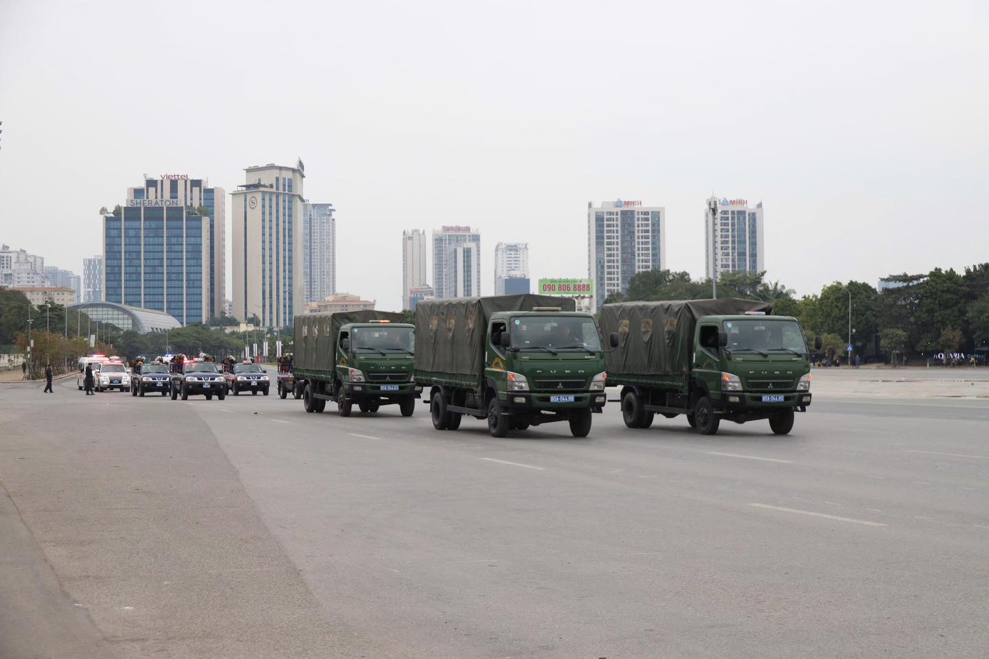 Lực lượng cảnh sát tinh nhuệ và dàn khí tài hiện đại diễn tập bảo vệ Đại hội XIV của Đảng - Ảnh 12.