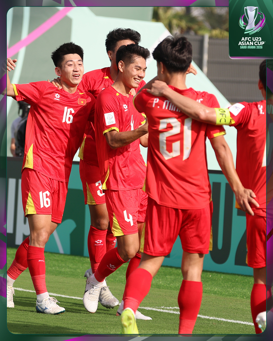 HLV Kim Sang-sik tung “tuyệt chiêu”, U23 Việt Nam được so sánh với Arsenal - Ảnh 1.