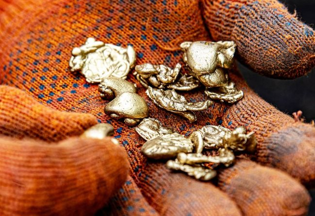 Ph&aacute;t hiện một mạch ngầm chứa h&agrave;ng chục triệu tấn quặng v&agrave;ng oxit tại ch&acirc;u &Aacute;, kh&ocirc;ng phải Ấn Độ hay Trung Quốc - Ảnh 1.