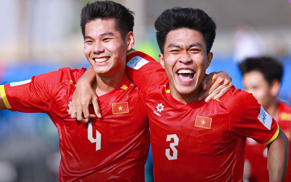 B&aacute;o T&acirc;y &Aacute; mắc sai s&oacute;t lớn khi n&oacute;i về U23 Việt Nam: Đ&igrave;nh Bắc lập c&uacute; đ&uacute;p, Hiểu Minh bỗng "mất t&iacute;ch" - Ảnh 3.