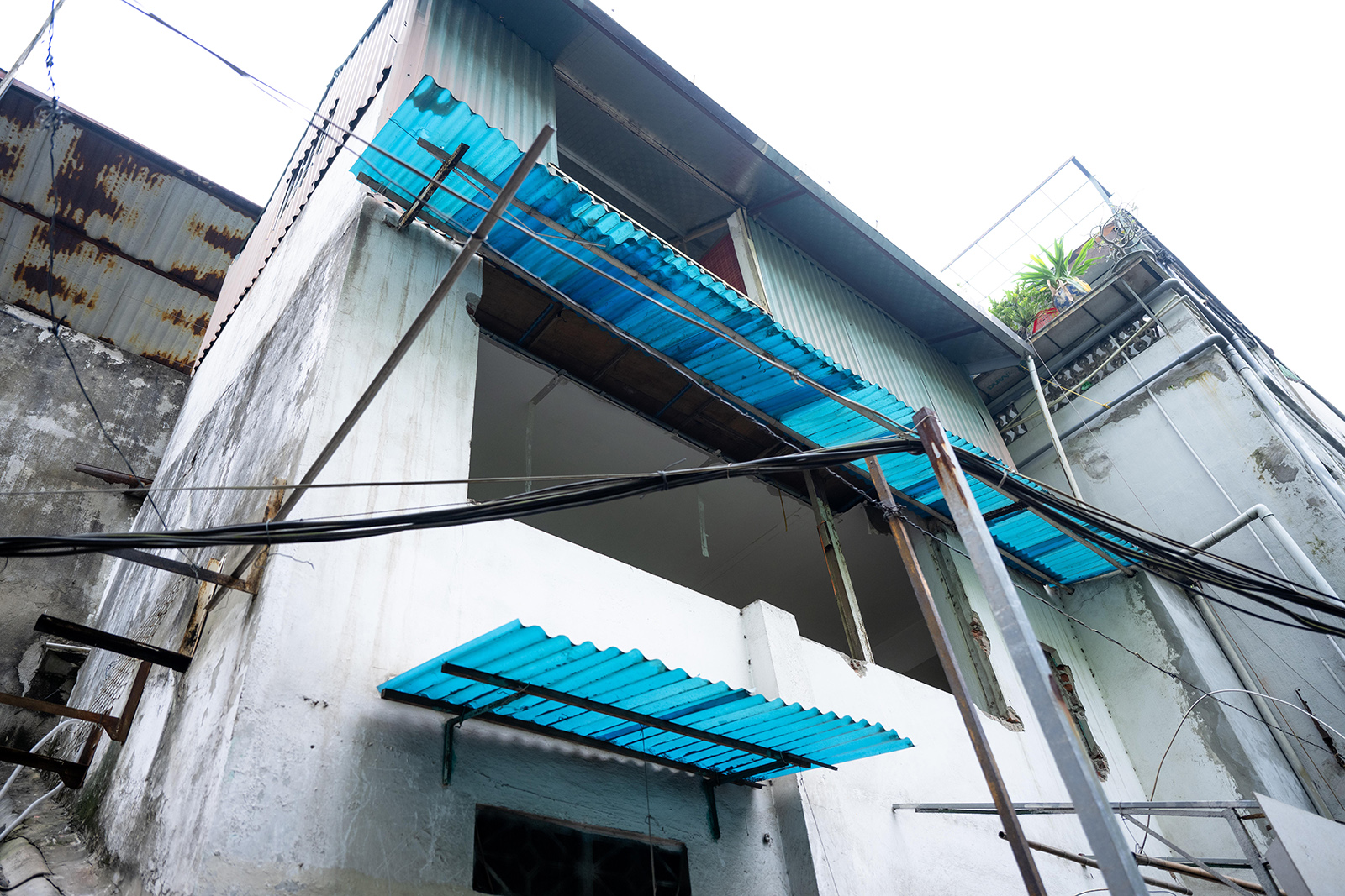 Người d&acirc;n khu "đất v&agrave;ng" Hồ Gươm tất bật thu dọn đồ đạc, b&agrave;n giao mặt bằng: Bao &aacute;nh mắt lưu luyến sau nhiều thế hệ gắn b&oacute;- Ảnh 12.