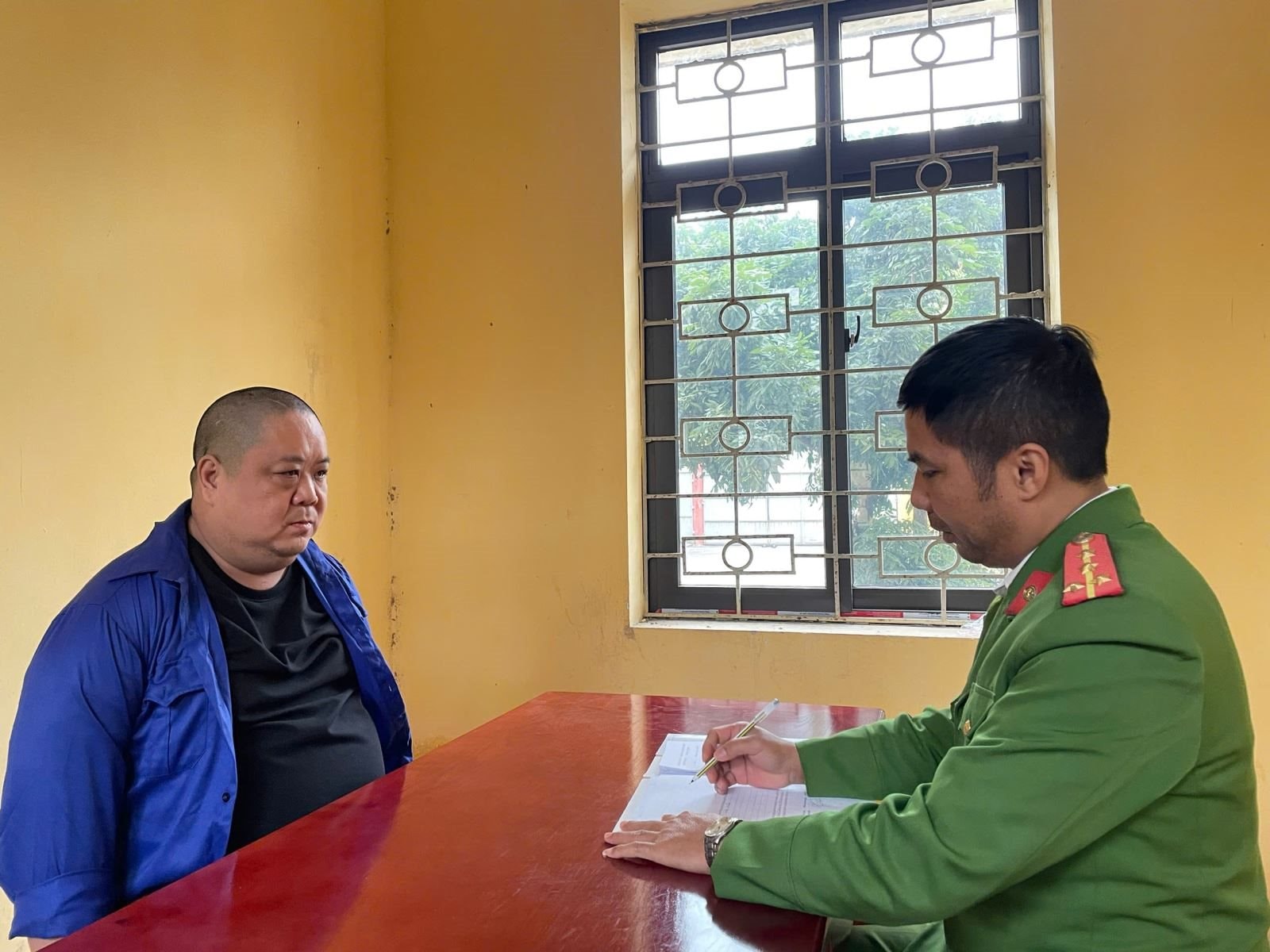 Triệt Phá Đường Dây Lừa Đảo Công Nghệ Cao Quy Mô 9 . 300 Tỷ Đồng Do Nguyễn Chính Nghĩa Cầm Đầu - Ảnh 1.