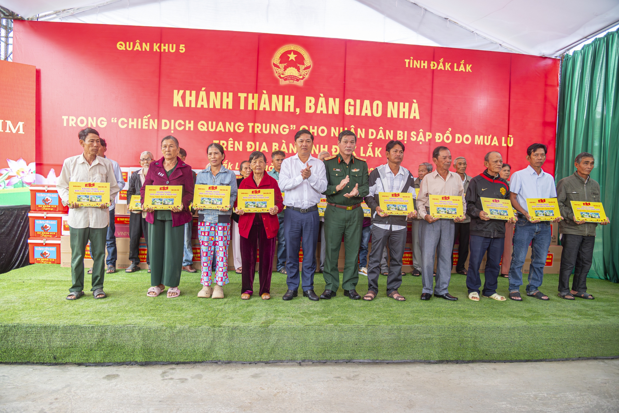 - Ảnh 1. - Ảnh 1.