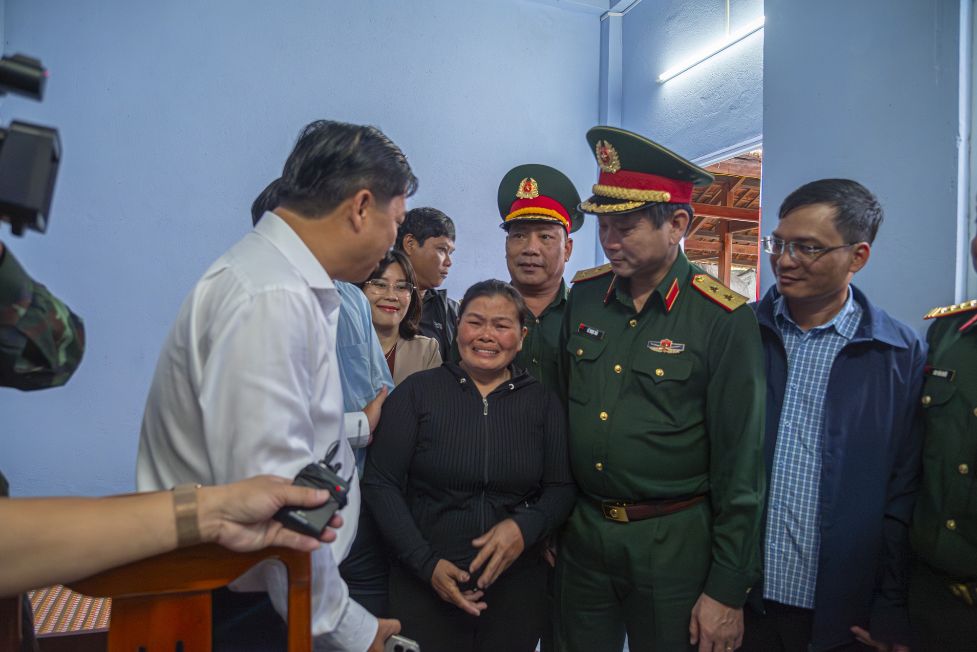 - Ảnh 2. - Ảnh 2.