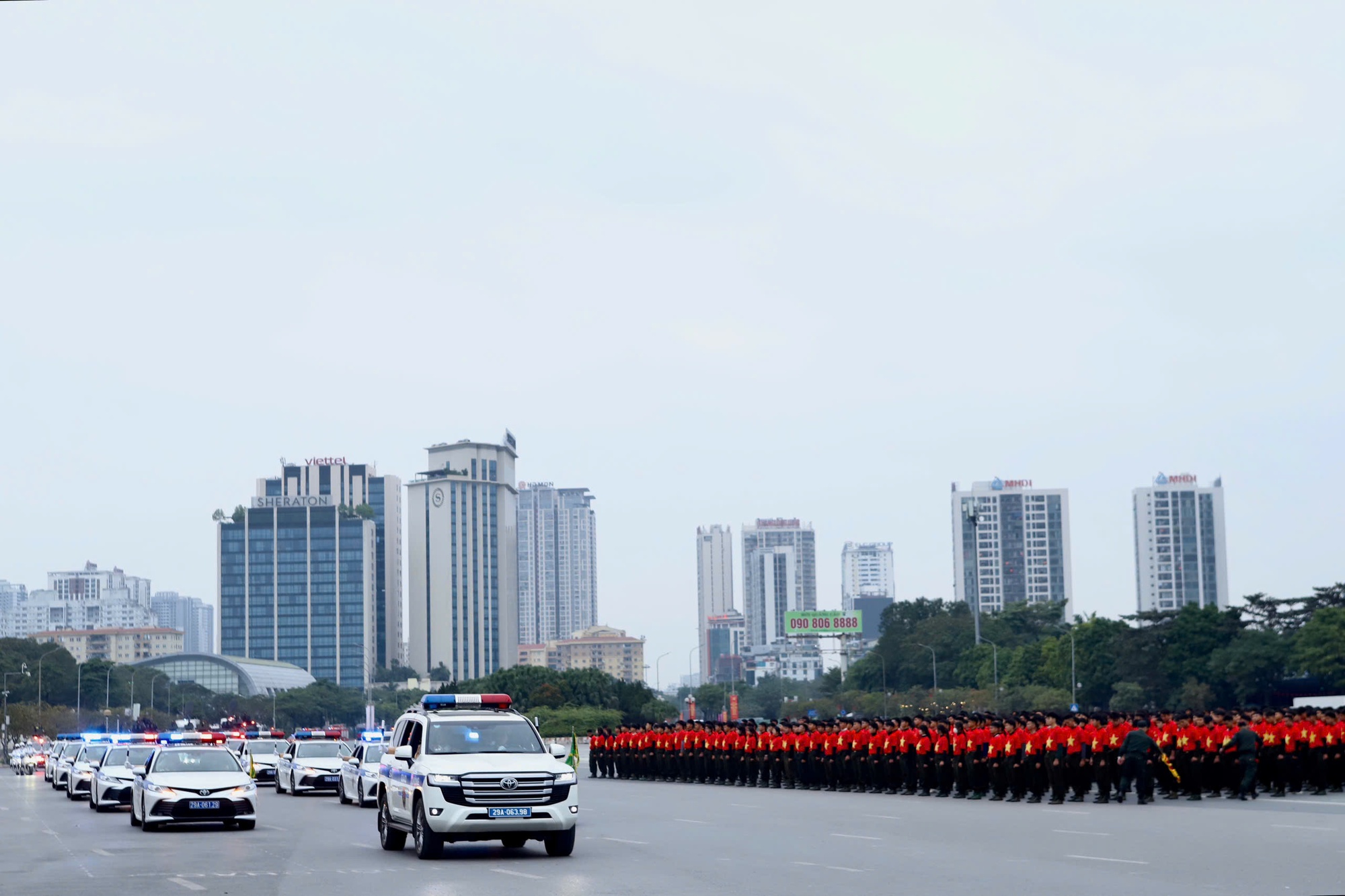 Công an Hà Nội diễn tập phương án bảo vệ Đại hội XIV của Đảng - Ảnh 5.