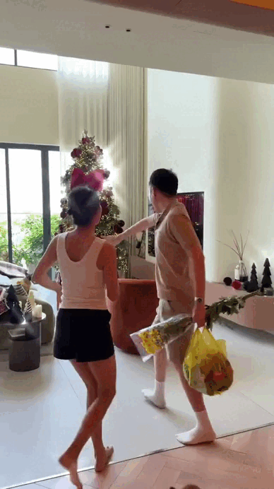 Nữ nghệ sĩ Việt 3 lần đỗ thủ khoa, 31 tuổi vẫn độc thân: Sống xa hoa trong căn duplex hạng sang- Ảnh 4.