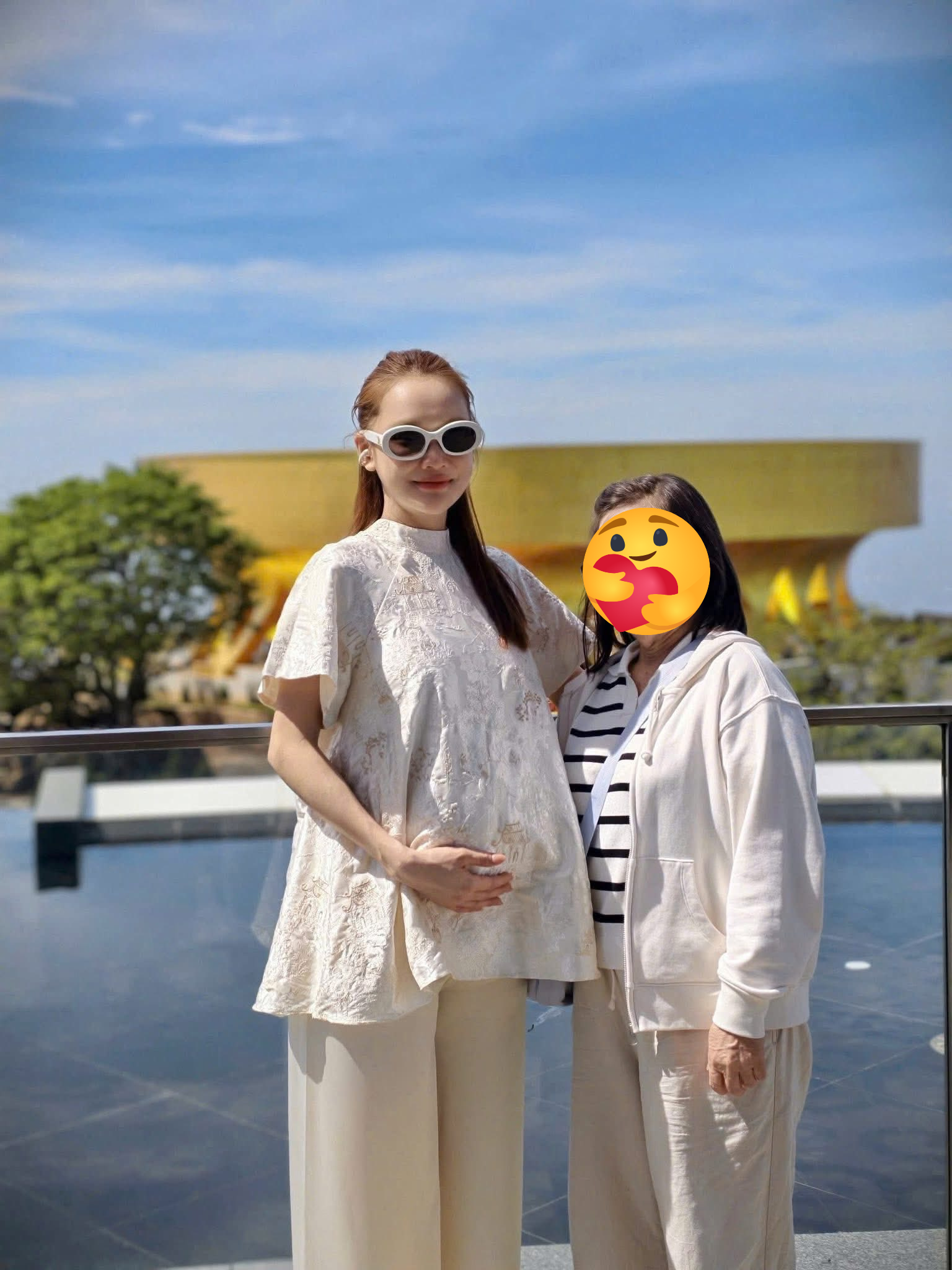 Bắt gặp Nhã Phương cận ngày lâm bồn, thái độ khi khán giả xin chụp ảnh như thế nào?- Ảnh 3.