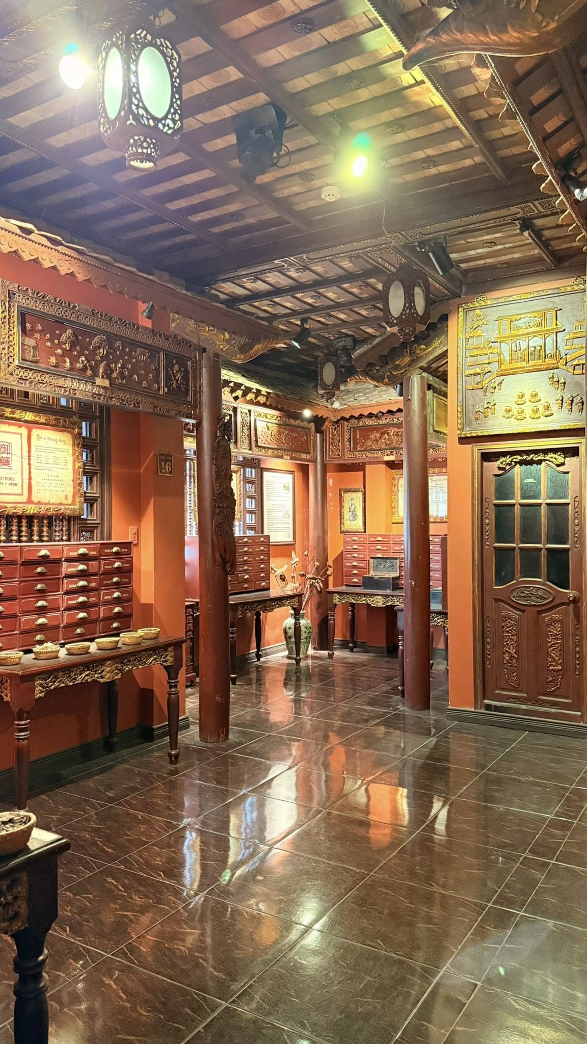 10 địa điểm chụp ảnh Tết miễn phí đang gây bão tại TP.HCM, vừa cổ kính lại đẹp tựa phim trường- Ảnh 16. 10 địa điểm chụp ảnh Tết miễn phí đang gây bão tại TP.HCM, vừa cổ kính lại đẹp tựa phim trường- Ảnh 16.