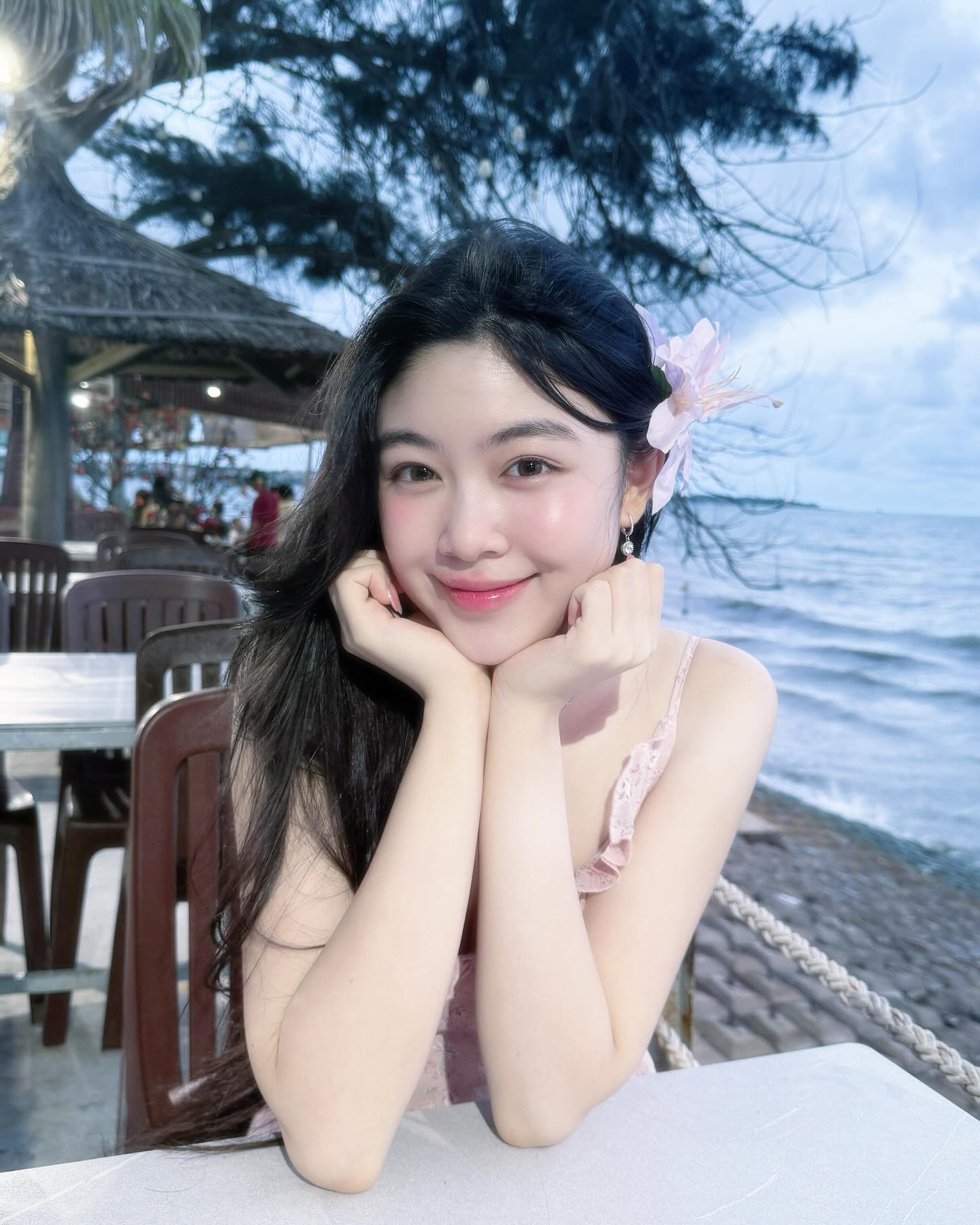 Khen Lọ Lem - Hạt Dẻ xinh đẹp mãi cũng chán rồi, thôi thì xem bức ảnh chân thật này đi- Ảnh 4. Khen Lọ Lem - Hạt Dẻ xinh đẹp mãi cũng chán rồi, thôi thì xem bức ảnh chân thật này đi- Ảnh 4.